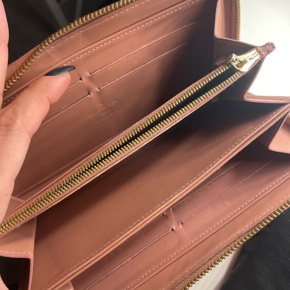 Full inclusion LIMITED EDITION Louis Vuitton 100% Authentic Rose Tote and Wallet - Picture 3 of 8